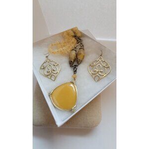 Vintage Monet Gold Tone Agate Pendant, natural beads and elegant floral designed